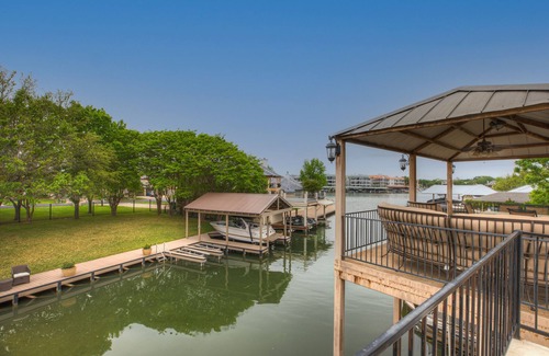Horseshoe Bay House | Stunning Luxury Lake Home With Waterfront & Dock!