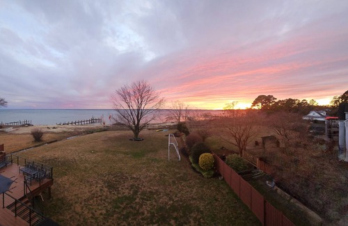 Piney Point House | Beach House Retreat on the Potomac River - 10/10 Rated Stay