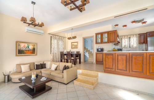Agios Emilianos Villa | Cozy Maisonette by the Sea with Pool and Scenic Views