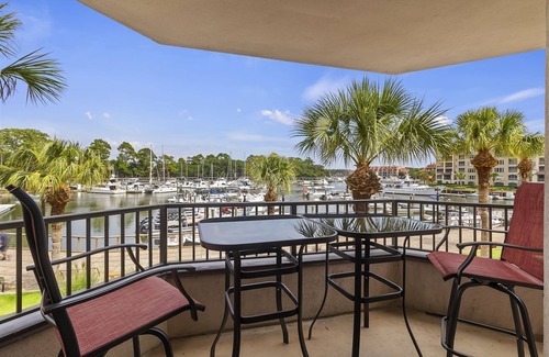 Shelter Cove Condo | Beautiful Shelter Cove Harbour Views, Steps to the Beach