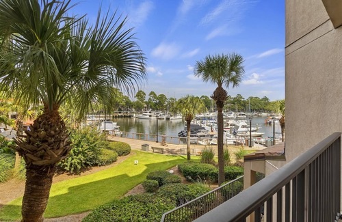Shelter Cove Condo | Beautiful Shelter Cove Harbour Views, Steps to the Beach
