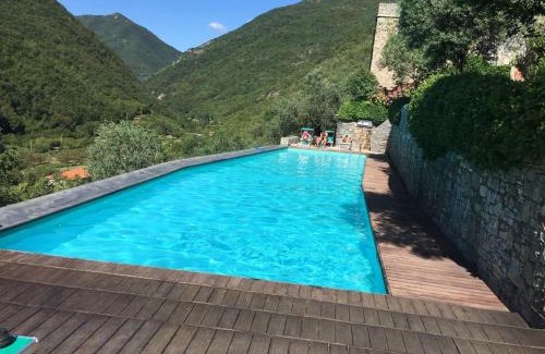 Colletta House | Enchanting Medieval Retreat Amidst Majestic Mountains