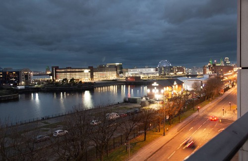 Liverpool Apartment | Top-Rated Mersey View Apartment with Pool and Parking