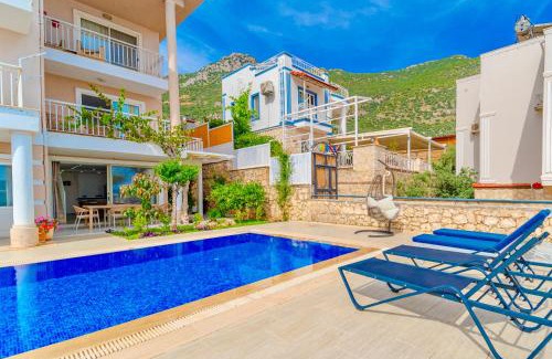 Kalkan House | Stunning Modern Duplex Apartment in Central Kalkan