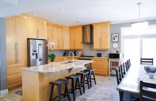 Southampton House | Family-Friendly Oceanfront Cottage Steps from the Beach
