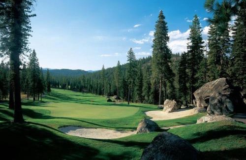 Truckee House | Modern 4BR Home with Huge Deck, Firepit & Ocean Views