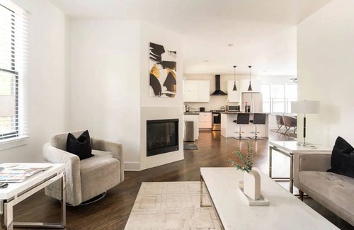 Edgewood House | Modern Luxury Home in Atlanta - Pet Friendly & Family Ready