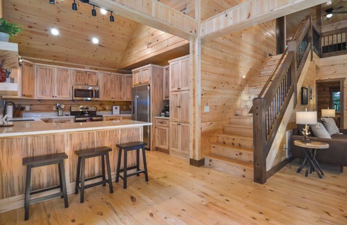 Walnut Mountain Cabin | Inviting Mountain Retreat with Hot Tub & Game Room