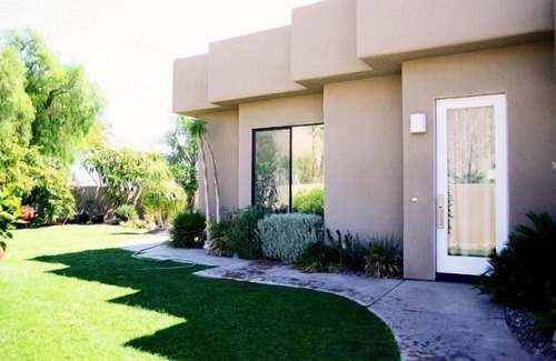 La Quinta Cove House | Unforgettable Mountain Retreat with Pool & Spa Amenities