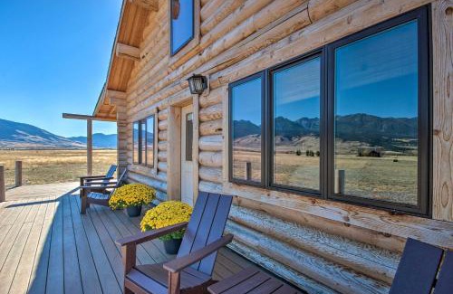 Livingston House | Inviting Livingston Cabin with Deck and Mountain Views