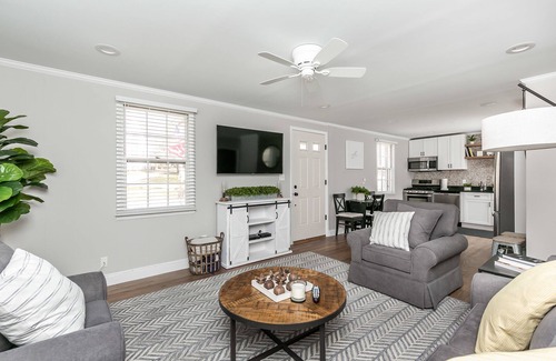 Lutherville Timonium House | Guest Rated 9.8: New Bungalow Ideal for All Travelers