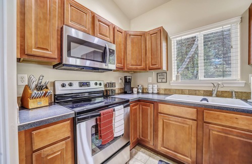 Twin Falls House | Exceptional 4 Bed, 3 Bath Home with Kitchen & Child-Friendly Amenities
