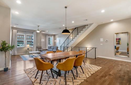 Mid-City House | Modern Design Villa with Pool & Perfect 10 Review Score