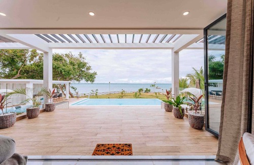 Bweleo Villa | Beautiful Oceanfront Villa in Bweleo with Private Pool