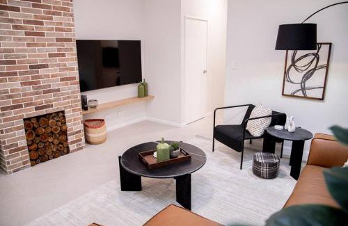 Northbridge House | Elegant Northbridge Townhouse with Off-Street Parking