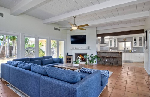 Cardiff-by-the-Sea House | Beachside Retreat with Ocean Views and Spa Amenities