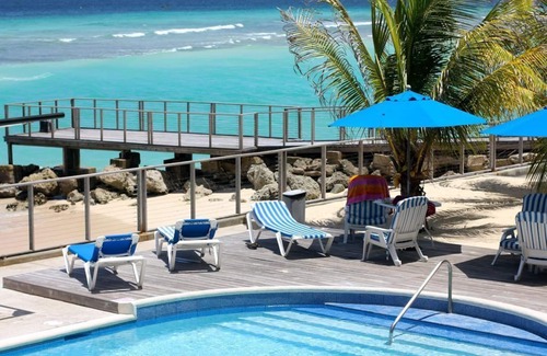 West Coast Condo | Oceanfront Bliss with Breathtaking Views & Top Amenities