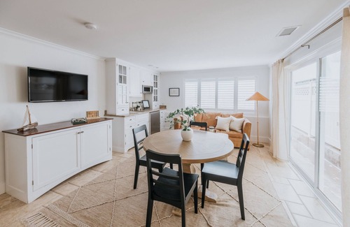 Silver Strand House | Oceanfront Luxury Home with Spa & Child-Friendly Amenities