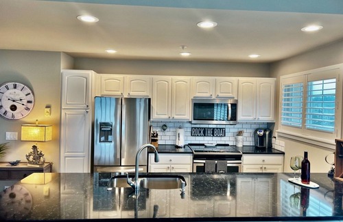 Washington Condo | Ocean View Retreat with Pool, Spa & Hot Tub – 10/10 Rated