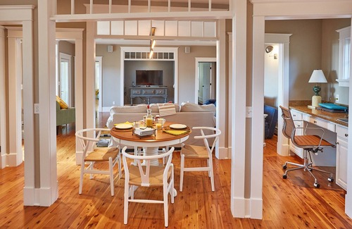 Chamberlain House | Elegant Oceanfront Retreat with Breathtaking Views