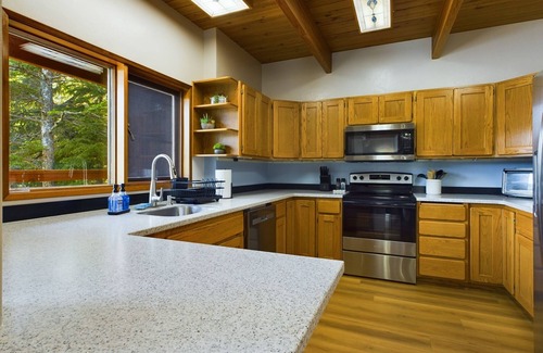 Juneau House | Stunning Oceanfront Home w/Mountain Views!