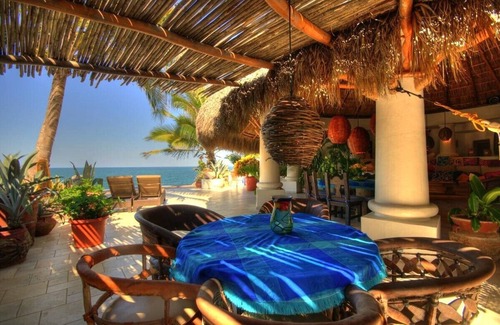 Platanitos Villa | Beautiful Oceanfront Villa with Private Pool & Spa Access
