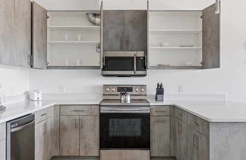 Cedars Apartment | Scenic One Bedroom Retreat with City Views and Amenities