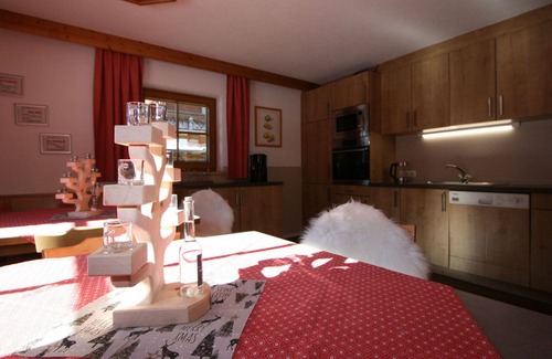 Ramsau im Zillertal House | Inviting Private Villa for 12 with Free WiFi and Pet Friendly
