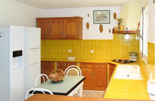 Saint-Paul-en-Foret House | Private Villa for 6: Pool, WIFI & Terrace Awaits You