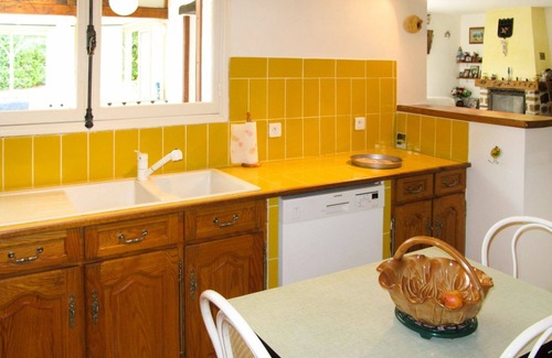 Saint-Paul-en-Foret House | Private Villa for 6: Pool, WIFI & Terrace Awaits You