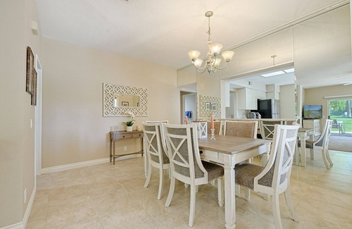Palm Desert Condo | Perfect Palm Desert Retreat with Ocean Views and Spa