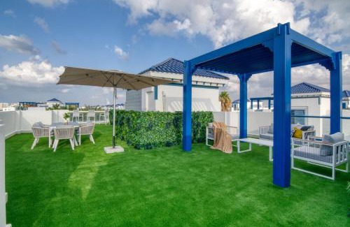 Palm Jumeirah Villa | Top-Rated Palm Villa with Rooftop Garden and Pool Escape
