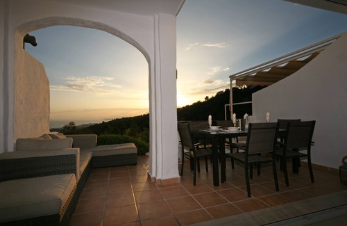 Marbella House | Unforgettable Views of Marbella and the Mediterranean Coast