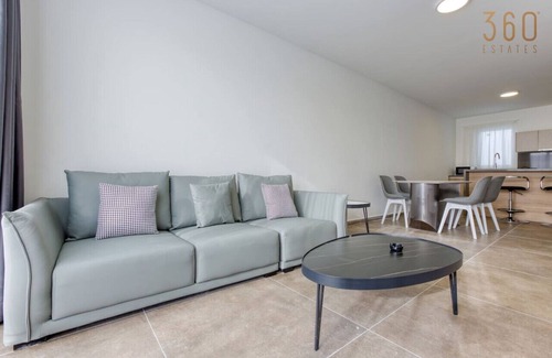 Bugibba Apartment | Stunning Penthouse with Large Terrace in St Pauls