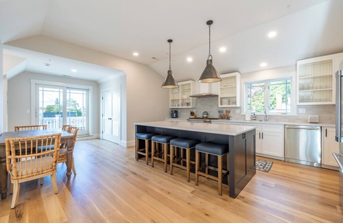 Andover Apartment | Stunning Penthouse 3Bed-3Bath PRIVATE ELEVATOR, Just steps to PA, Dining & Shops