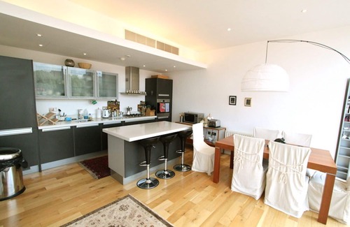 Waterloo Apartment | Elegant Penthouse with London Eye Views & Family-Friendly Perks