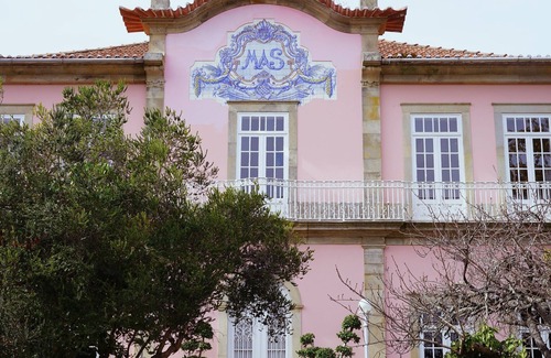 Vila de Cucujaes Villa | Enchanting Pink Palace in Cucujães, Aveiro, Portugal