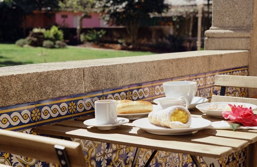 Vila de Cucujaes Villa | Enchanting Pink Palace in Cucujães, Aveiro, Portugal