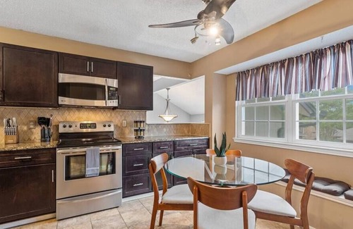 North Central Carrollton House | Stunning Pool, Beautiful 3/2 home w/Outdoor Space!