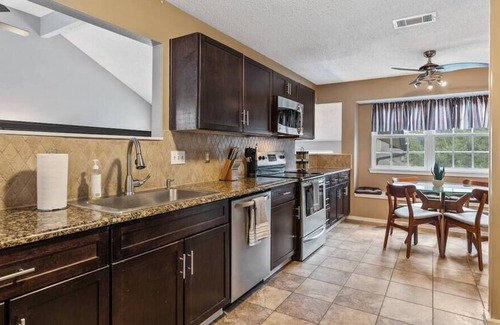 North Central Carrollton House | Stunning Pool, Beautiful 3/2 home w/Outdoor Space!