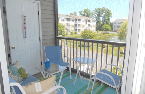 Rehoboth Beach Condo | Elegant Condo Retreat in Creekwood with Pool & Ocean Views