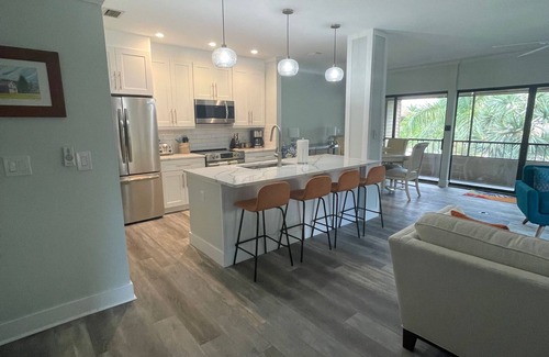 Bonita Springs Condo | Inviting Poolside Retreat Steps from the Beach and Ocean Views