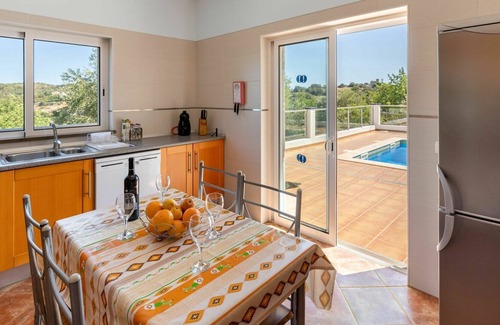 Azinhal e Amendoeira House | Stunning private villa for 6 guests with WIFI, private pool, A/C, TV, terrace and parking
