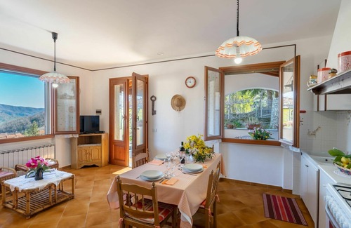 Prela House | Private Villa for 4 with Ocean View & Pet-Friendly Amenities