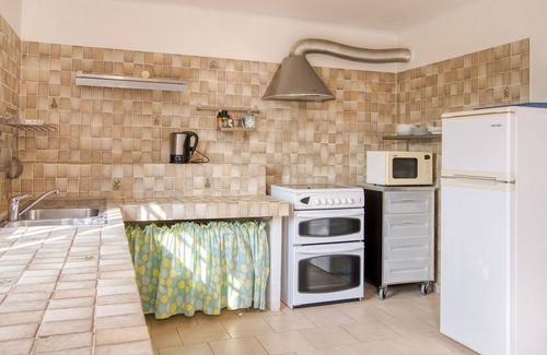 Chateaudouble House | Charming Private Villa with Pool & Patio for 6 Guests