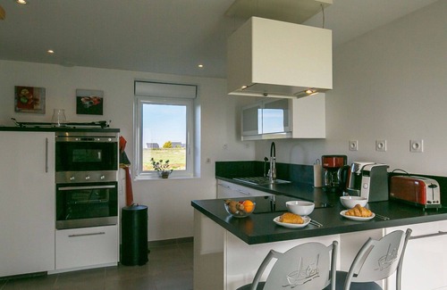 Kerlouan House | Inviting Private Villa for 6 with Ocean View & Pet Friendly