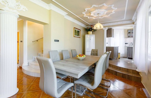 Balatonfoldvar Villa | Relaxing Villa for 11 with Lake View & Spa Amenities