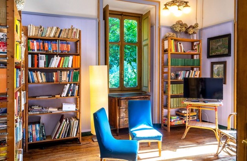 Ala di Stura House | Elegant Private Villa for 12 with WIFI, Pets Welcome