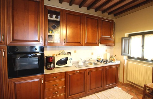 Loro Ciuffenna Villa | Private Villa with Pool, WIFI & Pet-Friendly Near Arezzo
