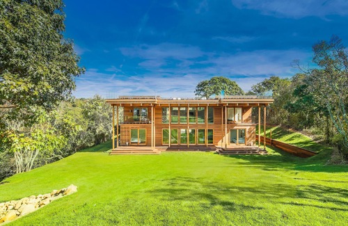 Montauk House | Private Bayfront Retreat at Culloden Point with Ocean Views